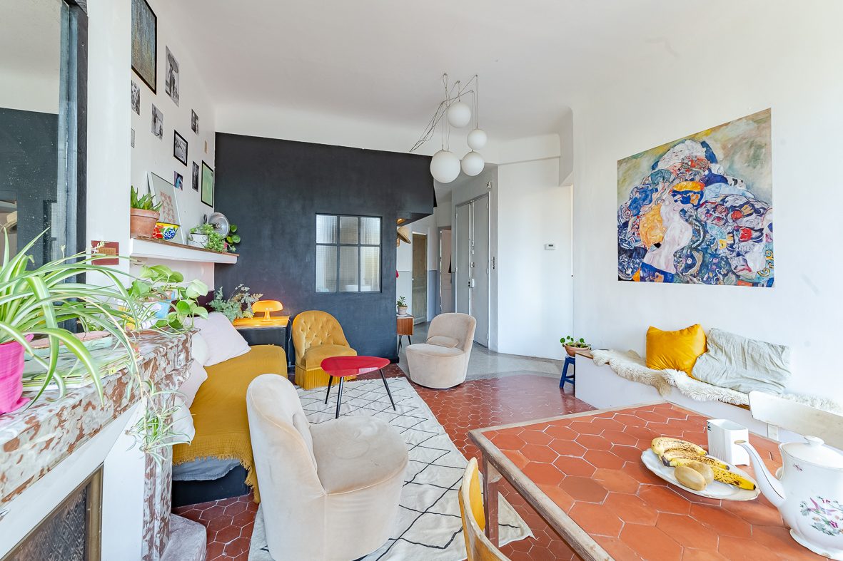 Pièce de vie d'un logement géré par Séjour Conciergerie